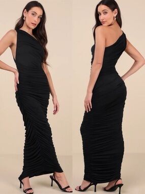 NWT Lulu’s Effortless Magnetism Black Ruched One-Shoulder Maxi Dress Medium Chic